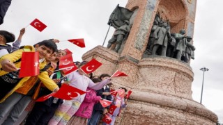 Taksimde 23 Nisan coşkusu