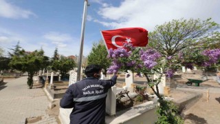 Talas mezarlıklarına bayram temizliği