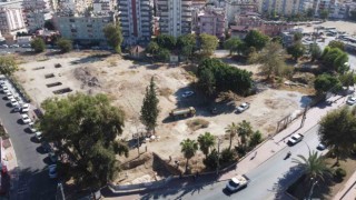 Tarsus'a kent meydanı kazandırılıyor