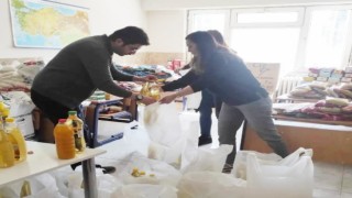 Tavşanlı Milli Egemenlik Okulu öğrencilerinden gıda yardımı
