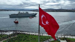 TCG Anadolu demir aldı, o anlar dron ile görüntülendi