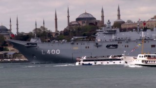 TCG Anadolu, İstanbul Boğazında seyretti