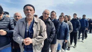 Tekerlekli sandalyesiyle tüm engelleri aşarak TCG Anadoluyu görmeye geldi