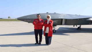 TEKNOFESTte tarihi anlar yaşandı: İnsanlı ve insansız savaş uçakları birlikte uçtu