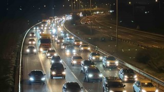 TEM Otoyolunda trafik durdu: Araç kuyruğu 25 kilometreyi aştı