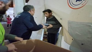 Tepebaşının Hatay Arsuzda 5 bin vatandaşa sahur ikramı sürüyor