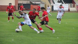 TFF 2. Lig: Kastamonuspor: 1 - Karacabey Belediye Spor: 2