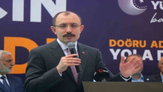Ticaret Bakanı Muştan Davutoğluna eleştiri: Elinde ne var ne yok fırlatıyor