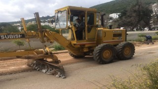 Torba Mahallesinde asfaltlama çalışması yapılıyor