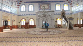Toroslarda camiler bayrama hazır