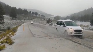 Torosların yüksek kesimlerinde kar yağışı etkili oluyor