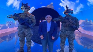 TSKnın teçhizatlarını gören vatandaş: “Allah benim ömrümden alsın, Cumhurbaşkanımızın ömrüne versin”