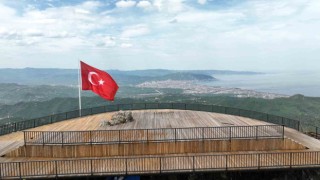 Türk bayrağı Yoroza yakıştı