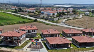 Türkiyenin en büyük yangınından etkilenen köy TOKİ ile küllerinden yeniden doğdu