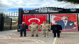 Türkiyenin en uzun tarih şeridi komutanları ağırladı