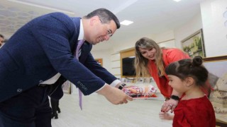 Tütüncü, personeliyle bayramlaştı