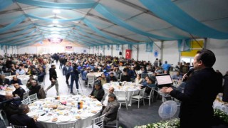 Tuzlada belediye personelinin tamamına bin 500 lira bayram ikramiyesi