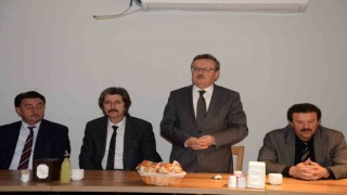 Uludağ Üniversitesi yönetimi iftarını depremzedelerle yaptı