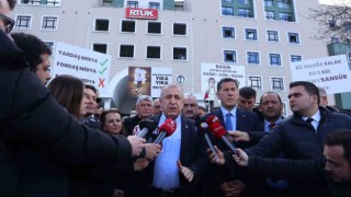 Ümit Özdağ: “Televizyonlarda olmayabiliriz ama meydanlarda olmaya devam edeceğiz”
