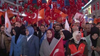Ümraniyede gençler Recep Tayyip Erdoğan sloganlarıyla yürüdü