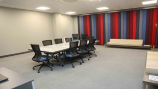 Üniversiteye hazırlanan gençlere bireysel çalışma ofisi