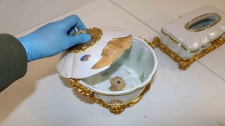 Uyuşturucu tacirleri sınır tanımıyor: İstanbul Havalimanında süs eşyası görünümünde uyuşturucu ele geçirildi