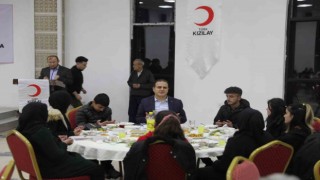 Vali Akbıyık, yetimlerle iftarda buluştu