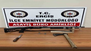 Vanda değişik suçlardan 20 kişi tutuklandı