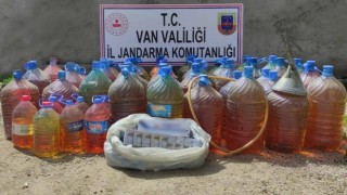 Vanda kaçak akaryakıt ve sigara ele geçirildi