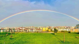 Yağmur sonrası çıkan gökkuşağı mest etti