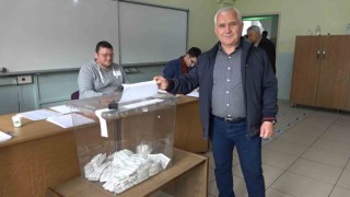 Yalovadaki çifte vatandaşlar Bulgaristan seçimleri için sandık başında