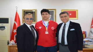 Yasin Doğukan Benzer, üniversitelerarası Türkiye şampiyonu oldu