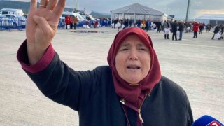 Yaşlı kadının Erdoğan sevgisi renkli görüntülere sahne oldu