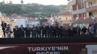 Yeniden Refah Partisi lideri Erbakan: (Kılıçdaroğlu) Biz borçtan kurtulmaya çalışıyoruz, sen 300 milyar dolar borç getiriyorsun