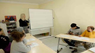 Yenişehir akademilerinde eğitimler sürüyor