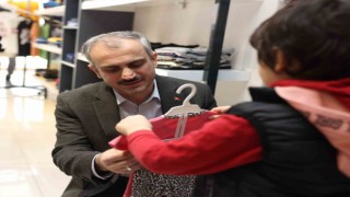 Yetim çocuklara bayramlık hediyesi
