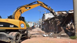 Yıldırımda 137 kaçak yapı yıkıldı