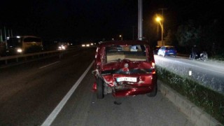 Yola dökülen kaygan madde, 6 aracın karıştığı zincirleme kazaya neden oldu
