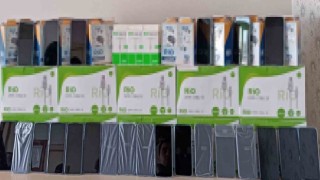 Yolcu otobüsünde 27 kaçak telefon ve 769 aksesuar ele geçirildi
