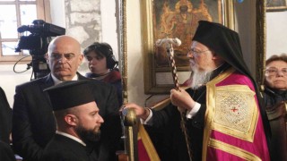 Yunanistan Dışişleri Bakanı Nikos Dendias, Gökçeadada Patrik Bartholomeosun yönettiği ayine katıldı