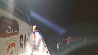 Yunanistanın ittiği 72 düzensiz göçmen kurtarıldı