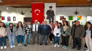 ZBEÜ Rektörü Özölçer resim sergisinin açılışına katıldı
