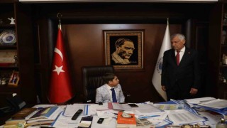 Zeydan Karalar, makamını küçük Mehmete bıraktı