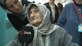 114 yaşında sandığa giderek oy kullandı