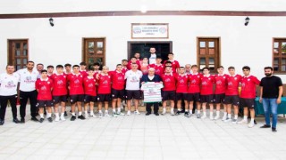 1308 Osmaneli Belediyespor U-18 Türkiye Şampiyonasına uğurlandı