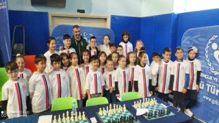 227 sporcu “şah mat” dedi