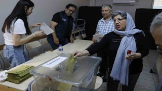 Adanada Cumhurbaşkanı seçimi için oy kullanma işlemi başladı