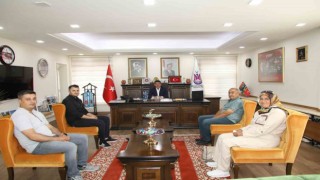 Adıyamanlı depremzede aileden Başkan Çelike vefa ziyareti