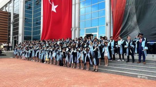 ADÜ Veterinerlik Fakültesinde mezuniyet sevinci