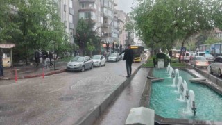 Afyonkarahisarda sağanak hayatı felç etti